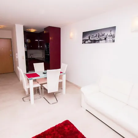 Omis Apartman 아파트 *