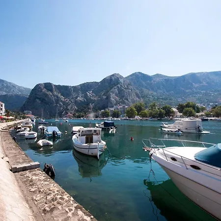 Omis Apartman 오미스