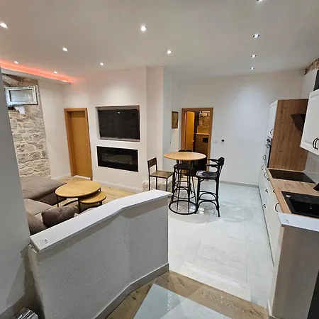 Apartament Kastela