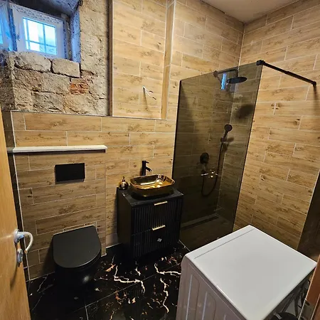 Apartament * Kastela